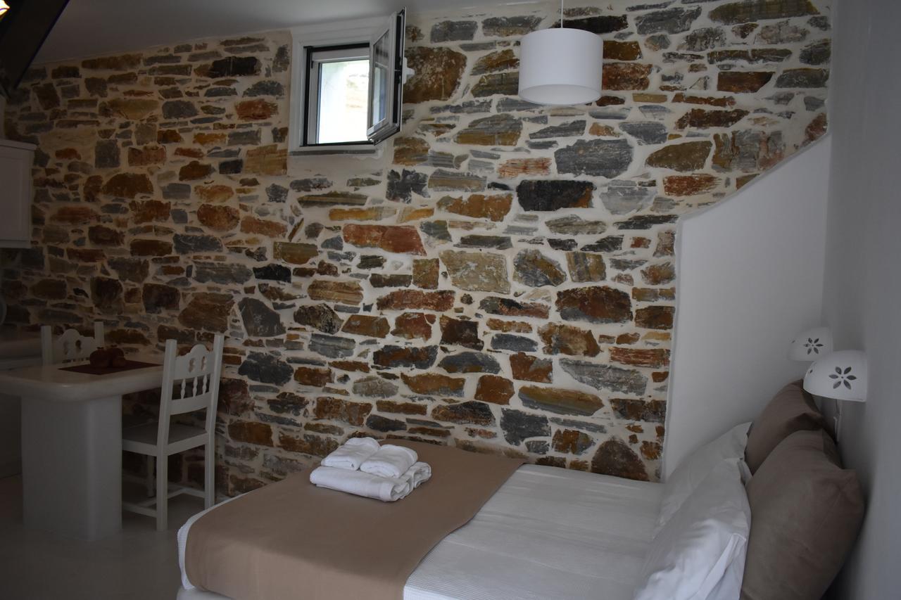 Tinos Peristerionas Apartment Bagian luar foto