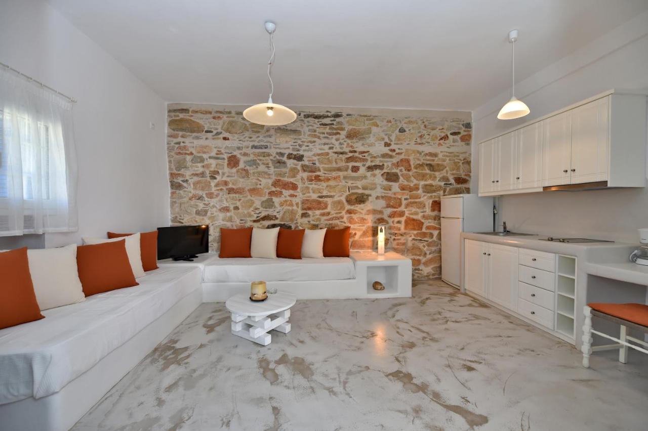 Tinos Peristerionas Apartment Bagian luar foto