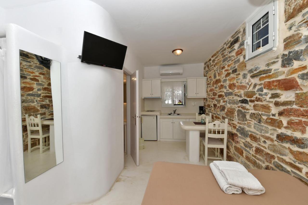 Tinos Peristerionas Apartment Bagian luar foto