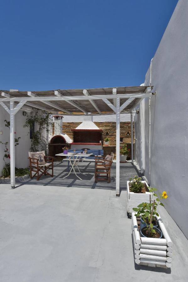 Tinos Peristerionas Apartment Bagian luar foto