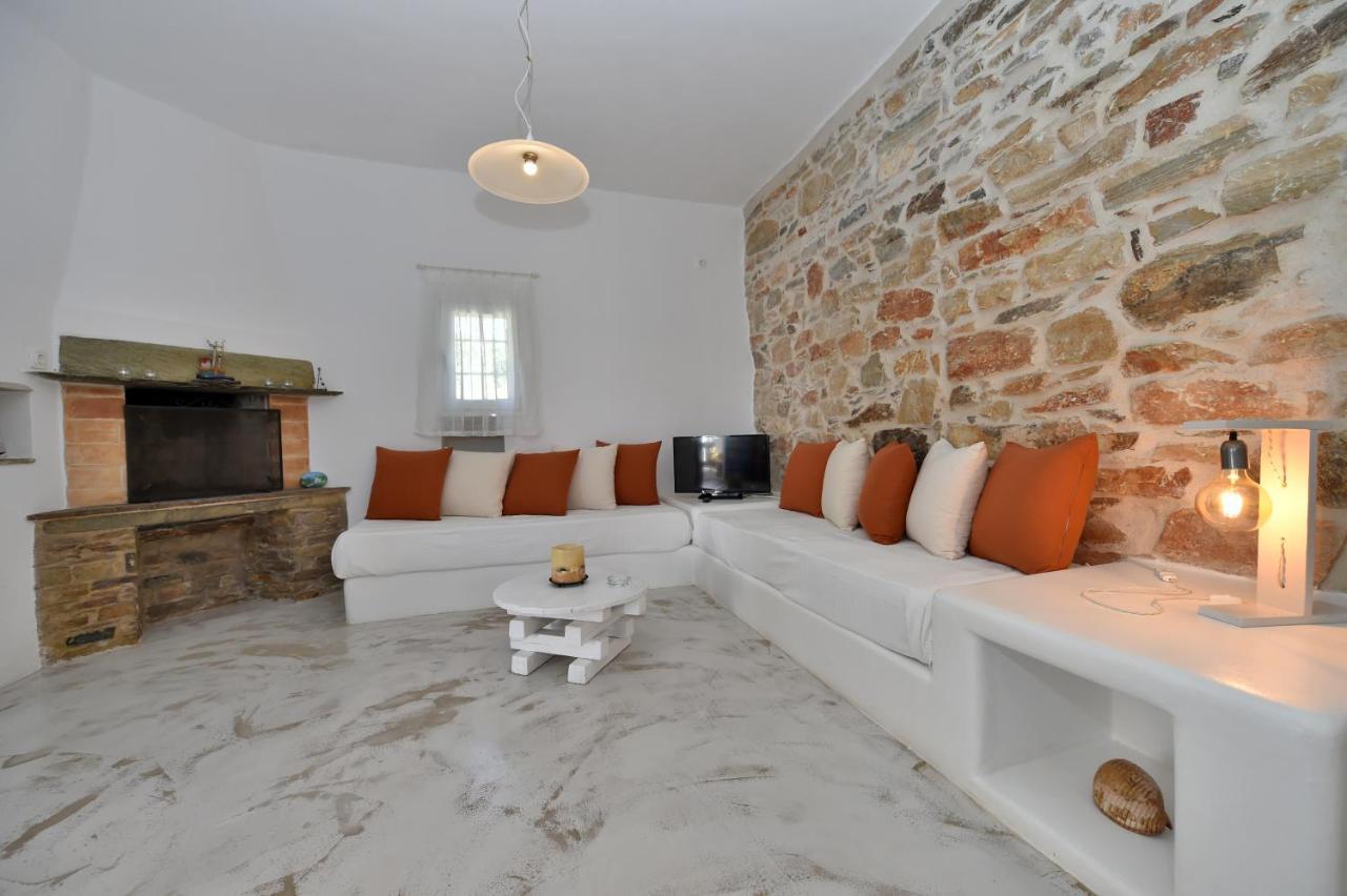 Tinos Peristerionas Apartment Bagian luar foto